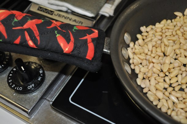 pesto, pasta, sauvignon blanc, tomatoes 040