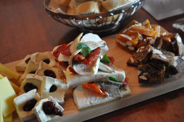 catfish friends april 17 flowers 032