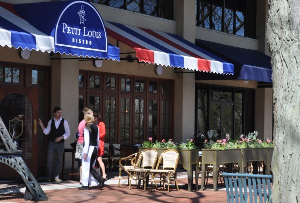venison, gardens and petit louis bistro 072
